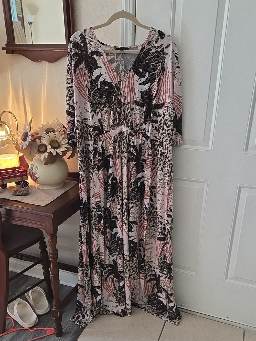 ellos Pink and Black Tropical Print Maxi Dress